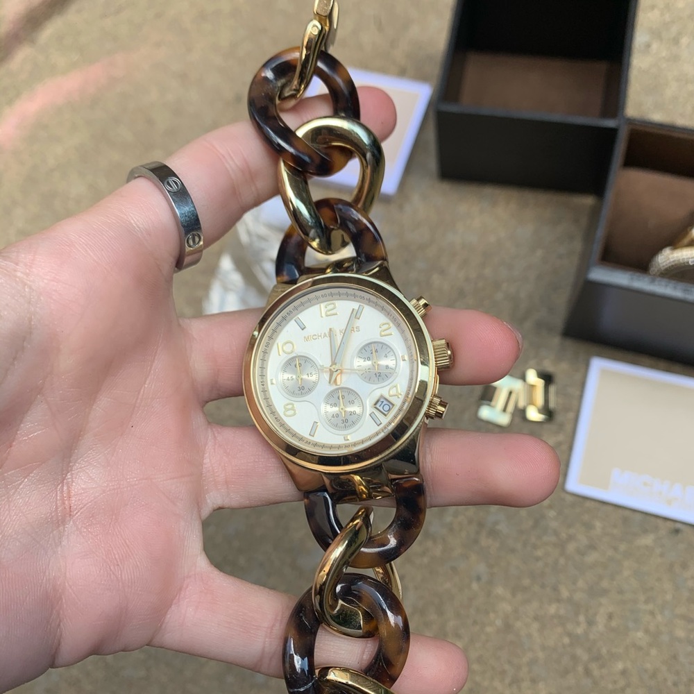Michael Kors Tortoise Shell Watch - Picture 7 of 7